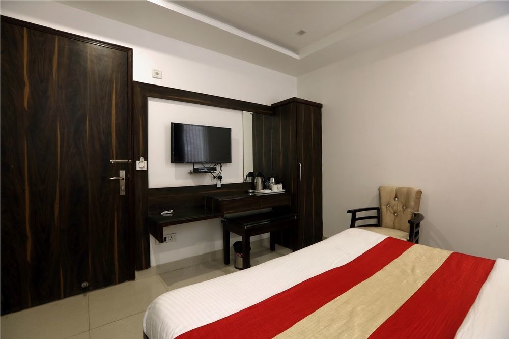 Hotel Itsy By Treebo - Baba Residency à New Delhi Extérieur photo
