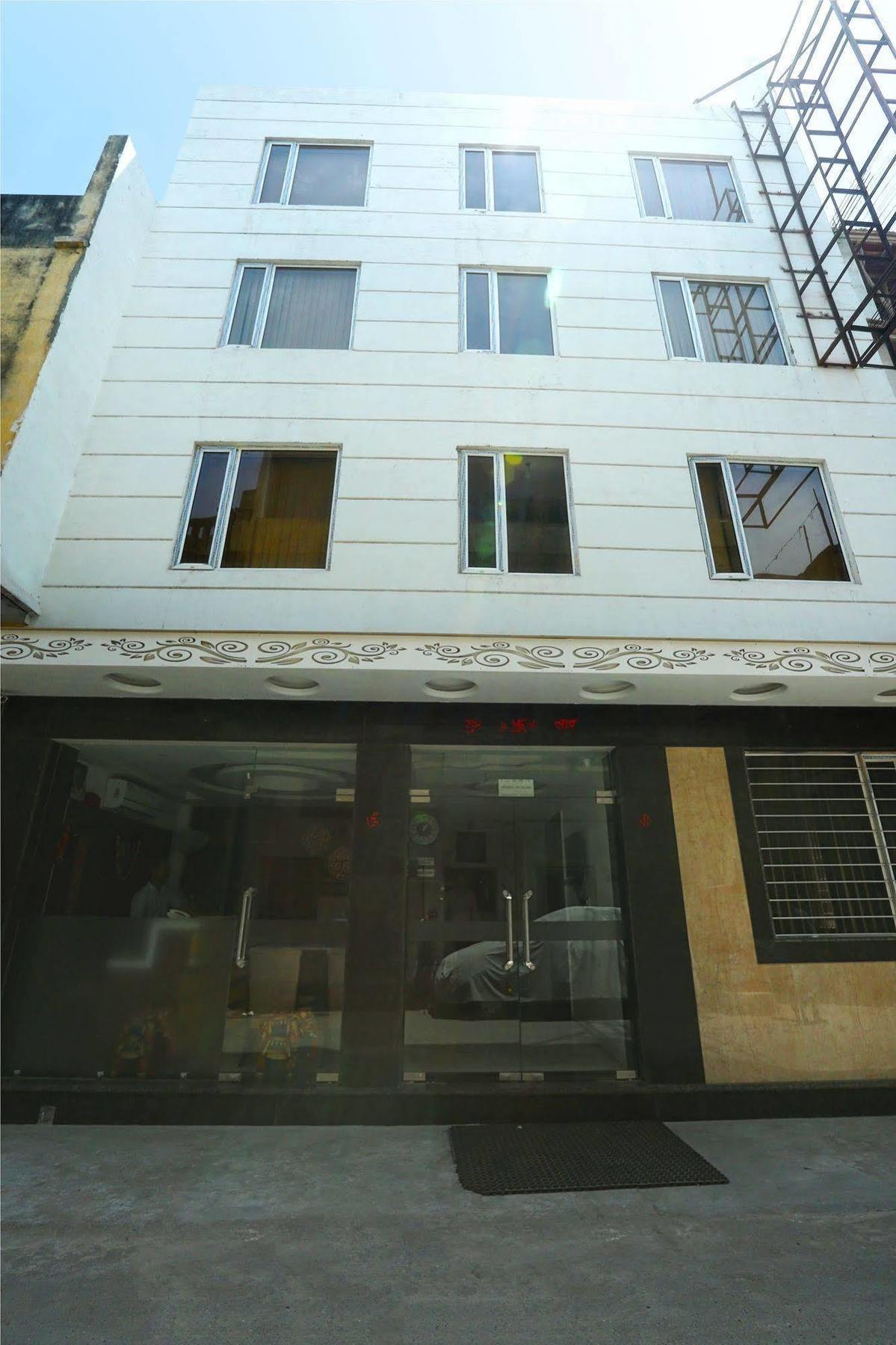 Hotel Itsy By Treebo - Baba Residency à New Delhi Extérieur photo