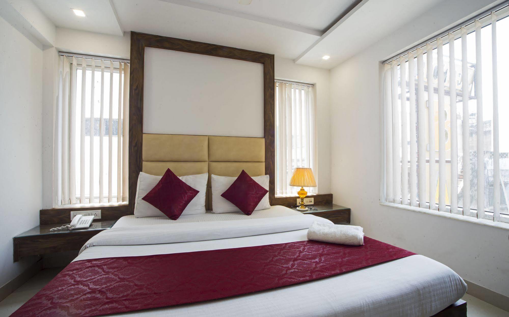 Hotel Itsy By Treebo - Baba Residency à New Delhi Extérieur photo