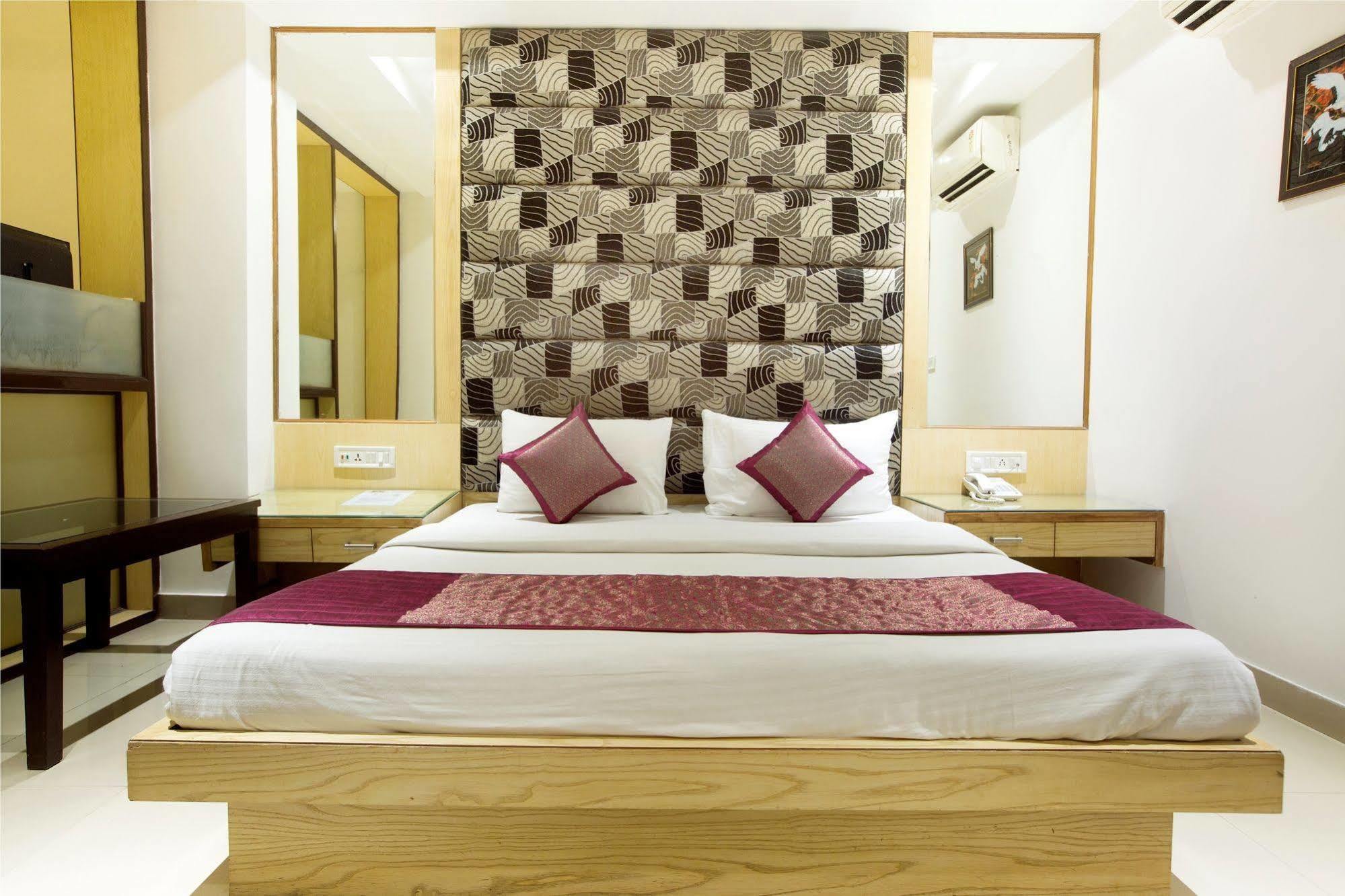 Hotel Itsy By Treebo - Baba Residency à New Delhi Extérieur photo