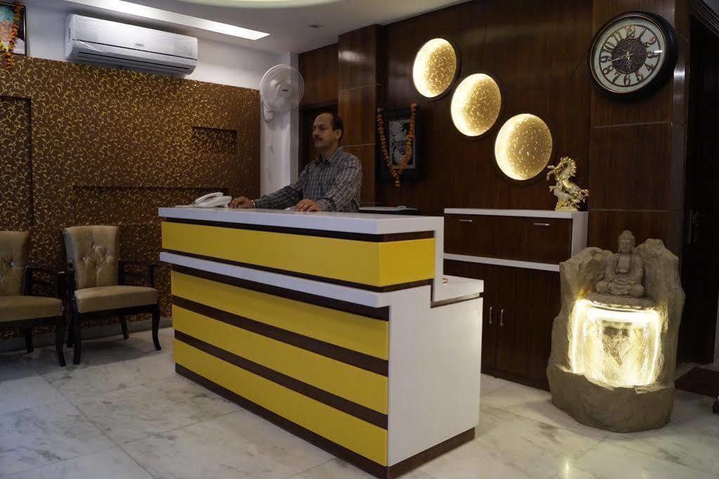 Hotel Itsy By Treebo - Baba Residency à New Delhi Extérieur photo
