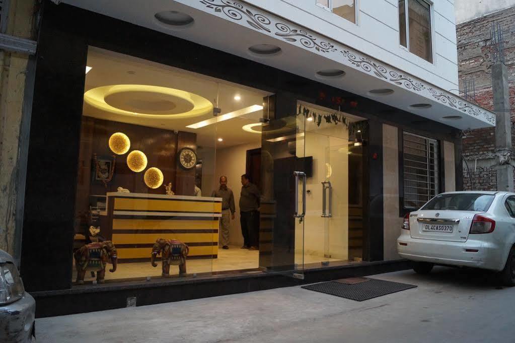 Hotel Itsy By Treebo - Baba Residency à New Delhi Extérieur photo